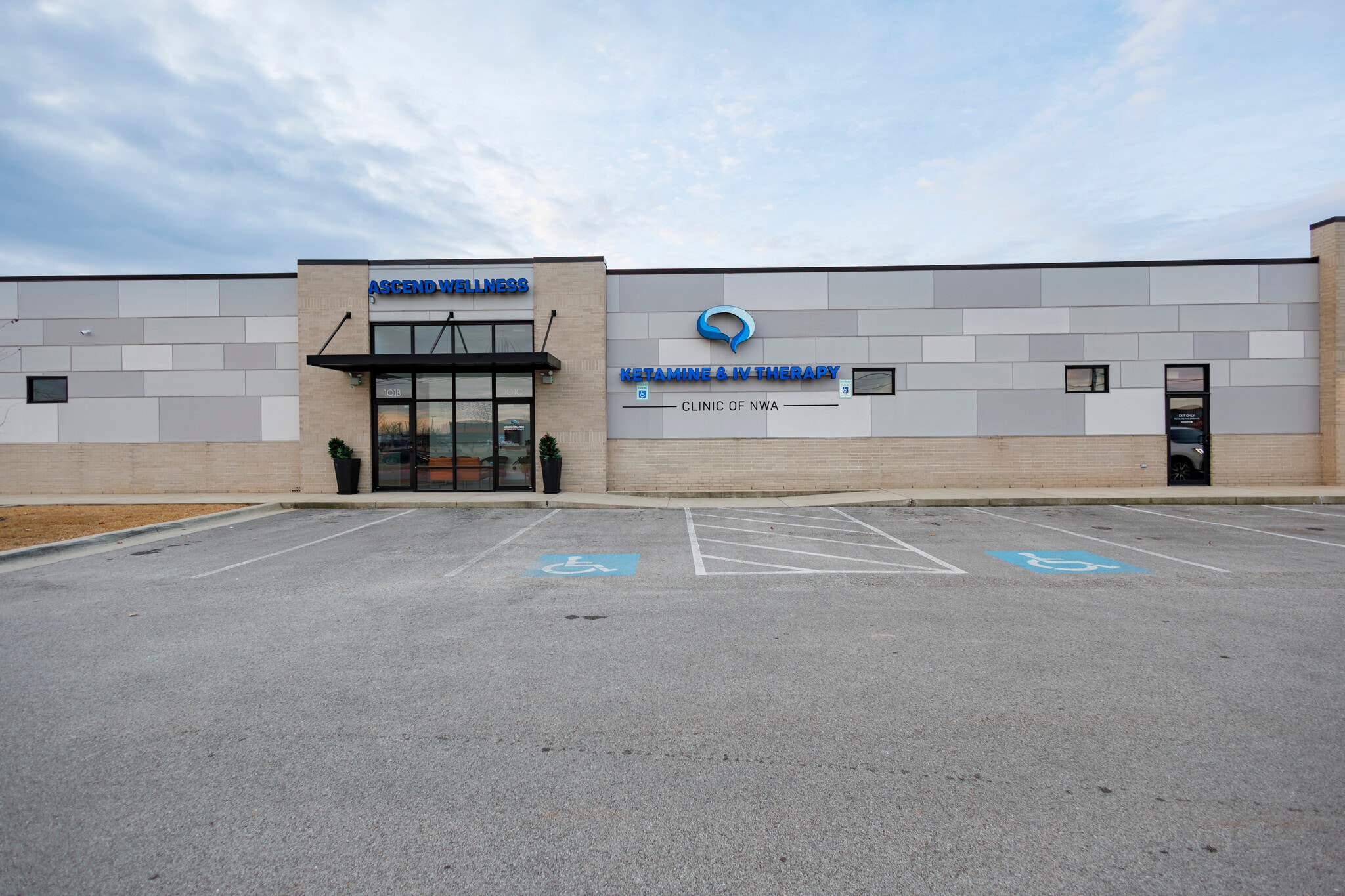 101 Grant Pl, Lowell, AR for lease Primary Photo- Image 1 of 3