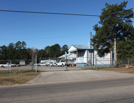 928 S 1st St, Conroe TX - Warehouse