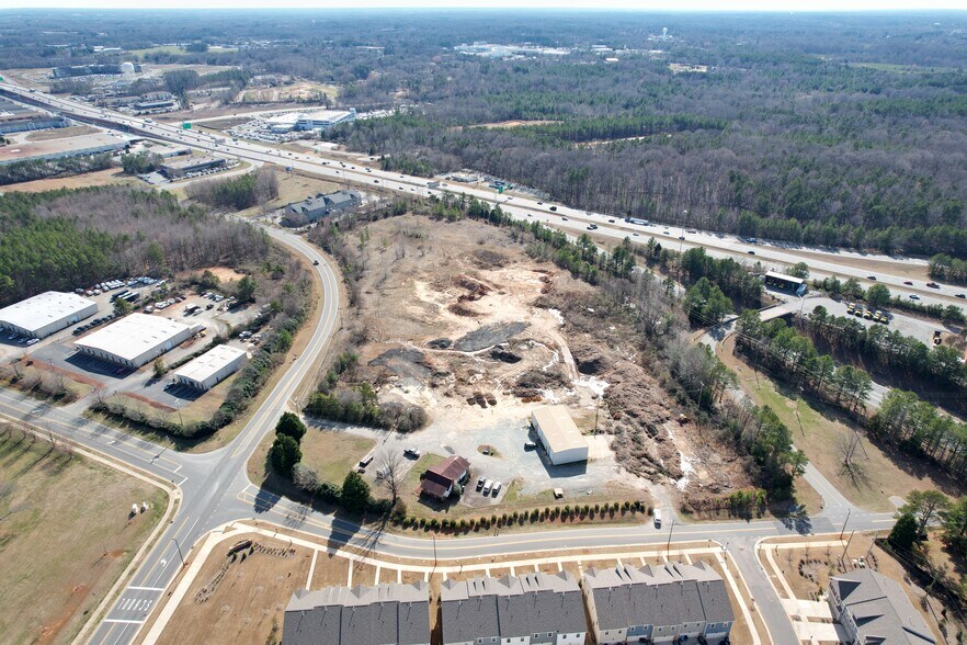 2168 Stevens Mill Rd, Matthews, NC à louer - Photo du bâtiment - Image 2 de 6