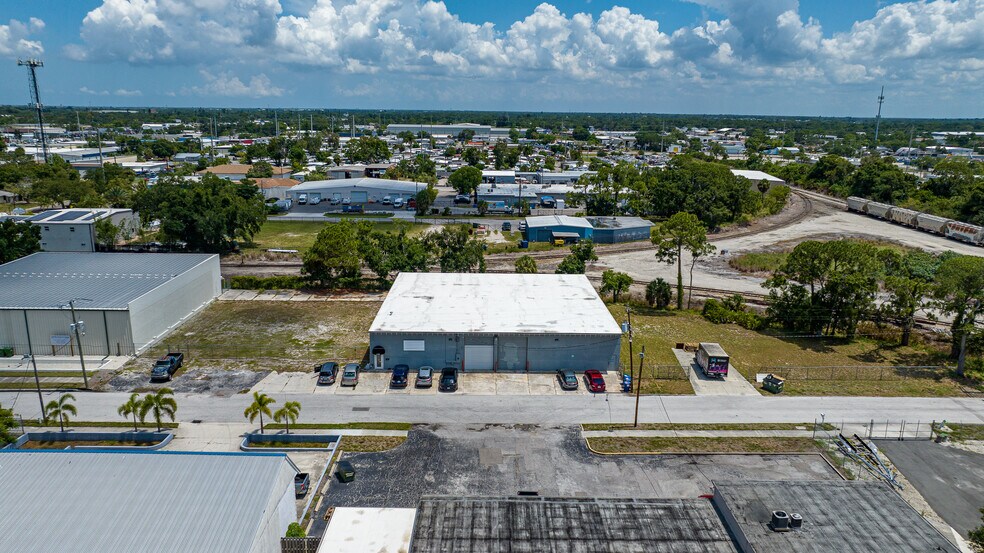 2169 10th St, Sarasota, FL à vendre - Photo du bâtiment - Image 2 de 72