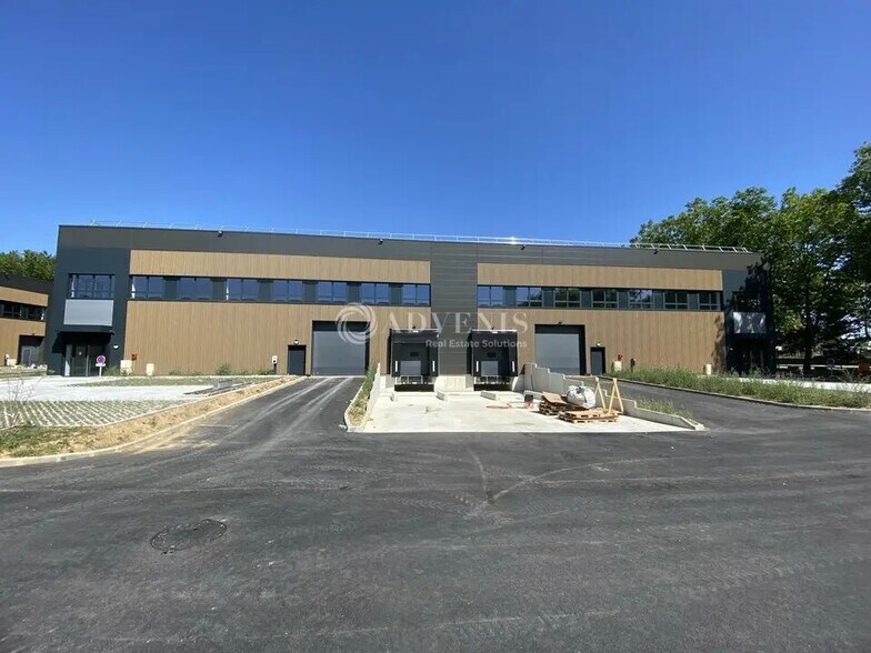 Flex dans Trappes à louer - Photo du bâtiment - Image 1 de 6