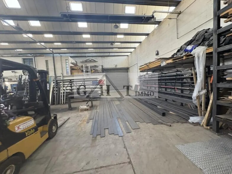 Industrial in Vaux-le-Pénil for sale - Building Photo - Image 3 of 8