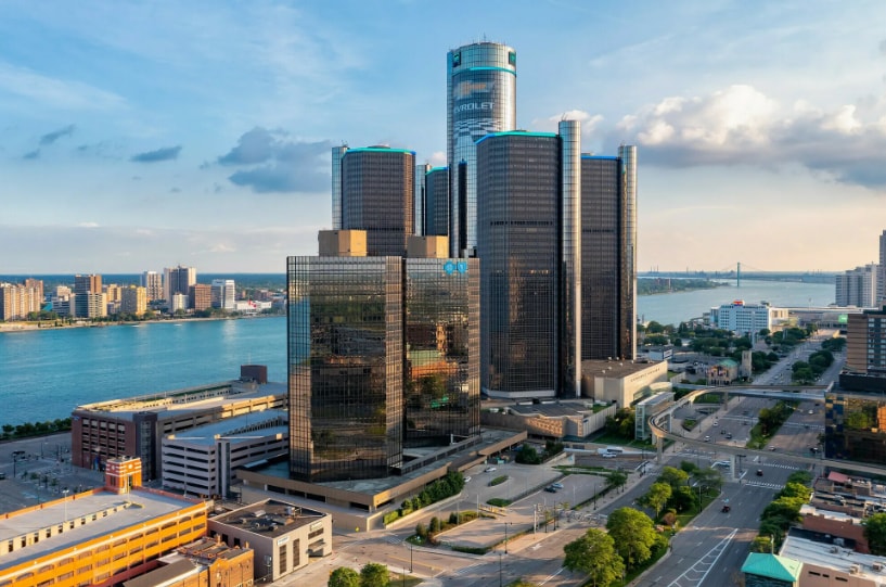 600 Renaissance Ctr, Detroit, MI for lease Primary Photo- Image 1 of 24