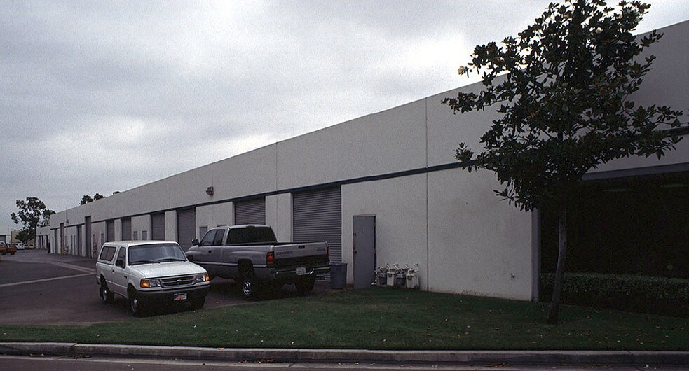 12015 Slauson Ave, Santa Fe Springs, CA à louer - Photo du bâtiment - Image 3 de 4