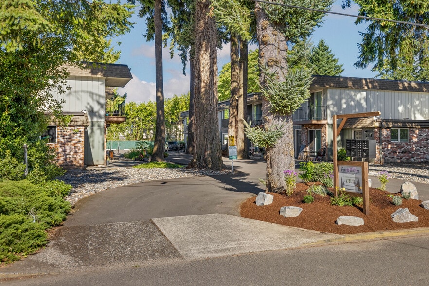 2615-2631 SE 111th Ave, Portland, OR for sale - Building Photo - Image 3 of 24