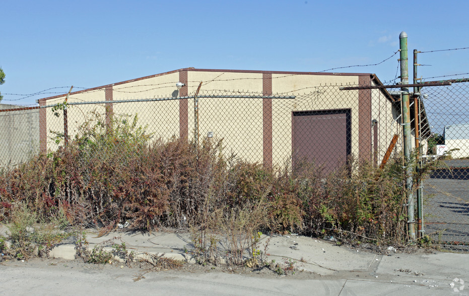 50 Ingham Ave, Bayonne, NJ for lease - Primary Photo - Image 1 of 4