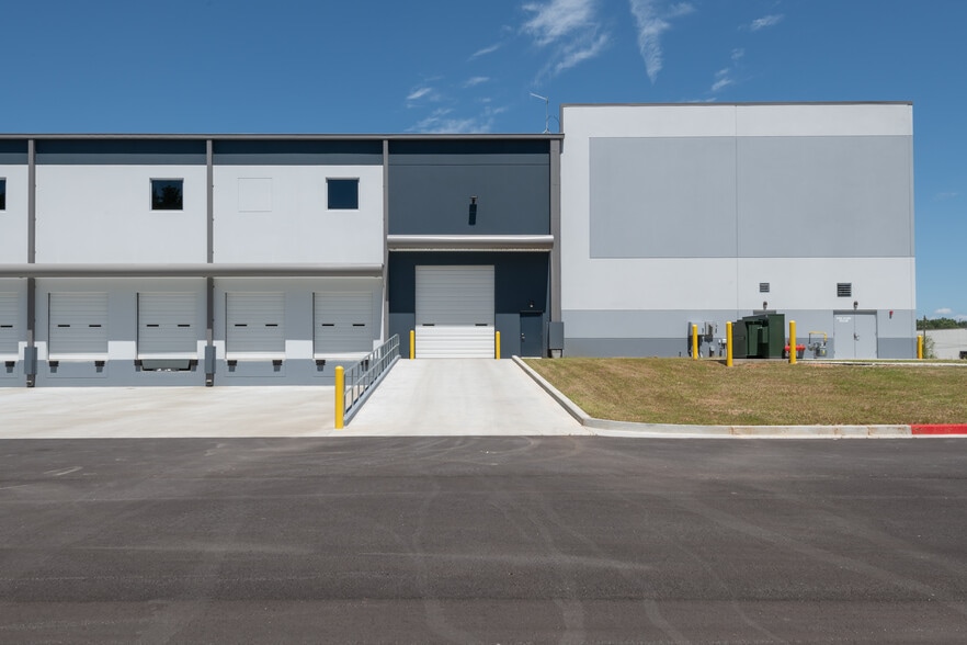 190 SE North Salem Rd, Conyers, GA for lease - Building Photo - Image 3 of 8