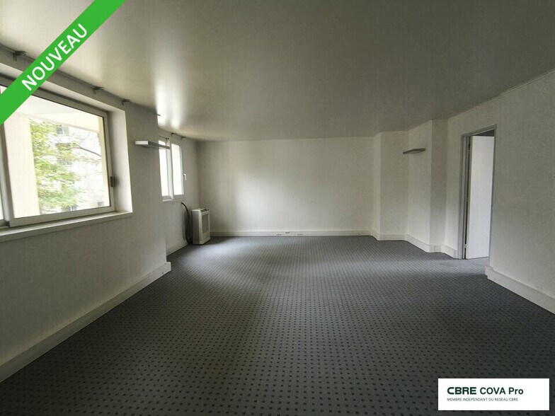 Office in Besançon for lease - Interior Photo - Image 1 of 8