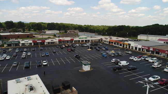 More details for 607 S Main St, King, NC - Retail for Lease