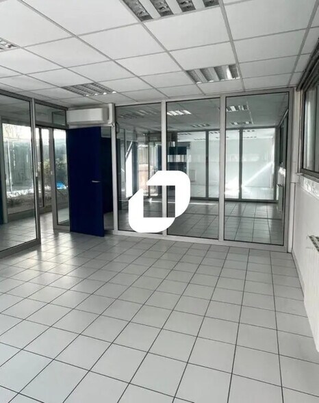 Bureau dans Grenoble à louer - Photo intérieure - Image 3 de 3