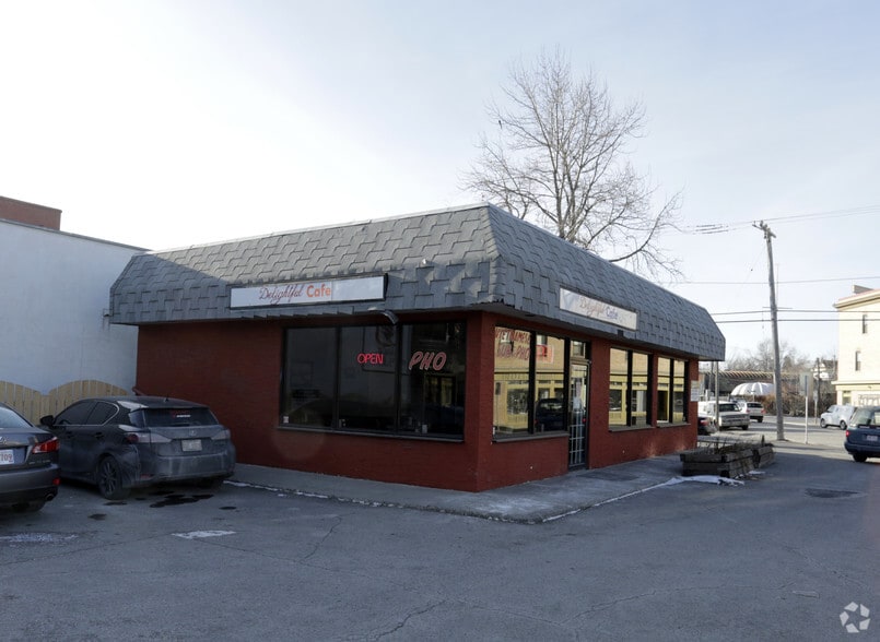 1201 9th Ave SE, Calgary, AB à vendre - Photo du bâtiment - Image 2 de 6