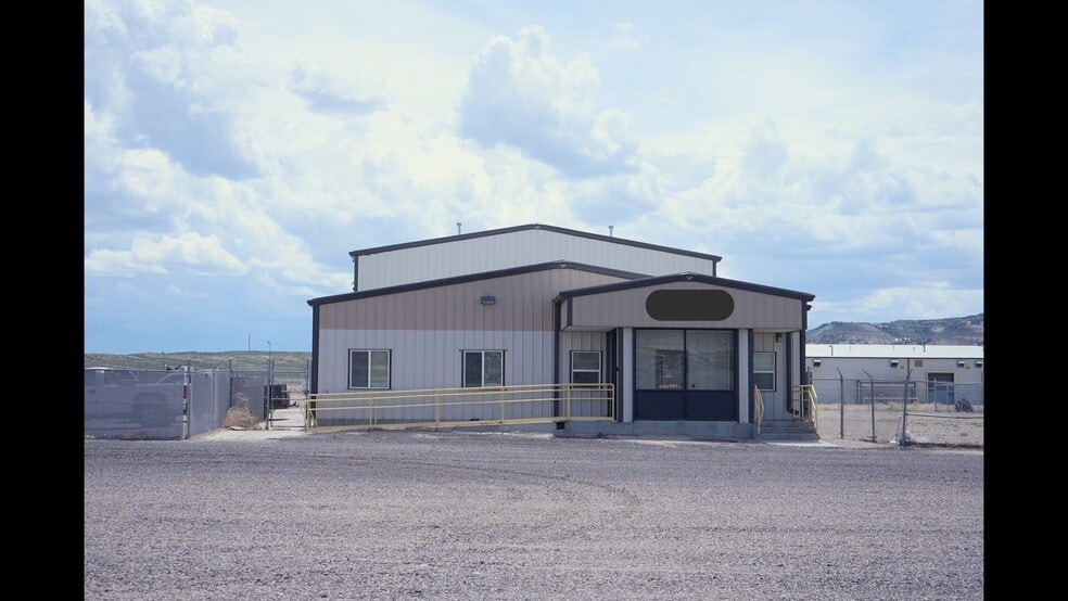45 Lagoon Rd, Rock Springs, WY for lease - Building Photo - Image 2 of 33