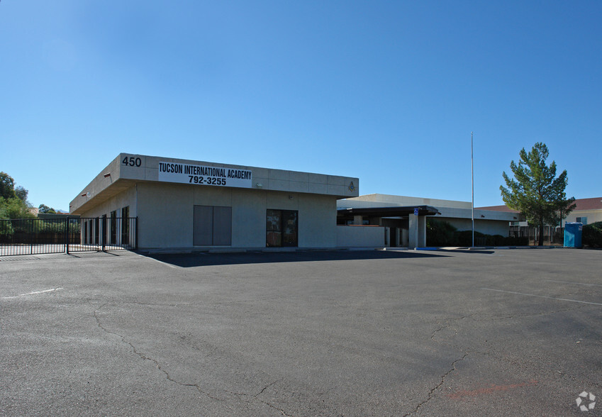 450 N Pantano Rd, Tucson, AZ for lease - Primary Photo - Image 1 of 2