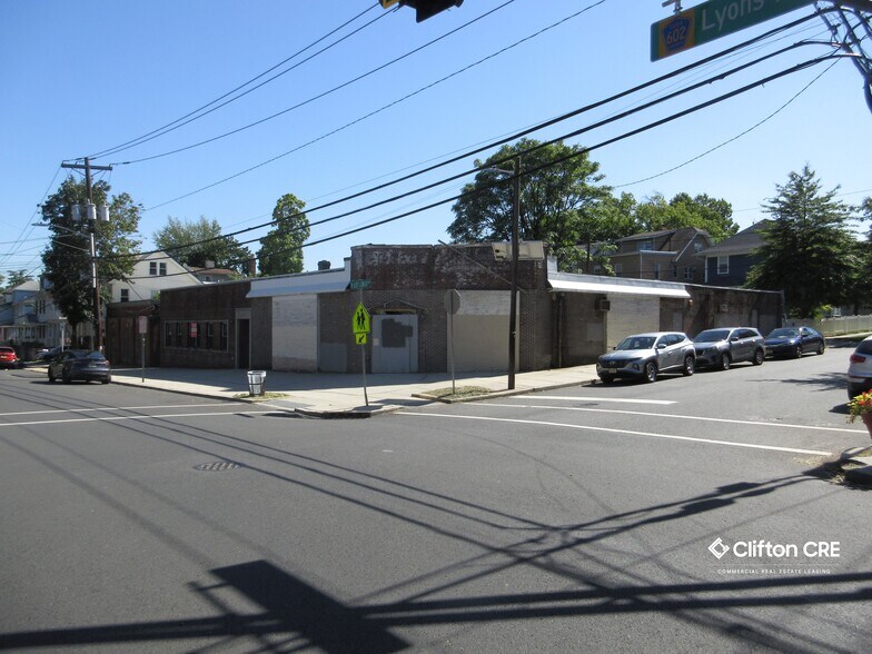 124-130 Lyons Ave, Newark, NJ à vendre - Photo du bâtiment - Image 1 de 9