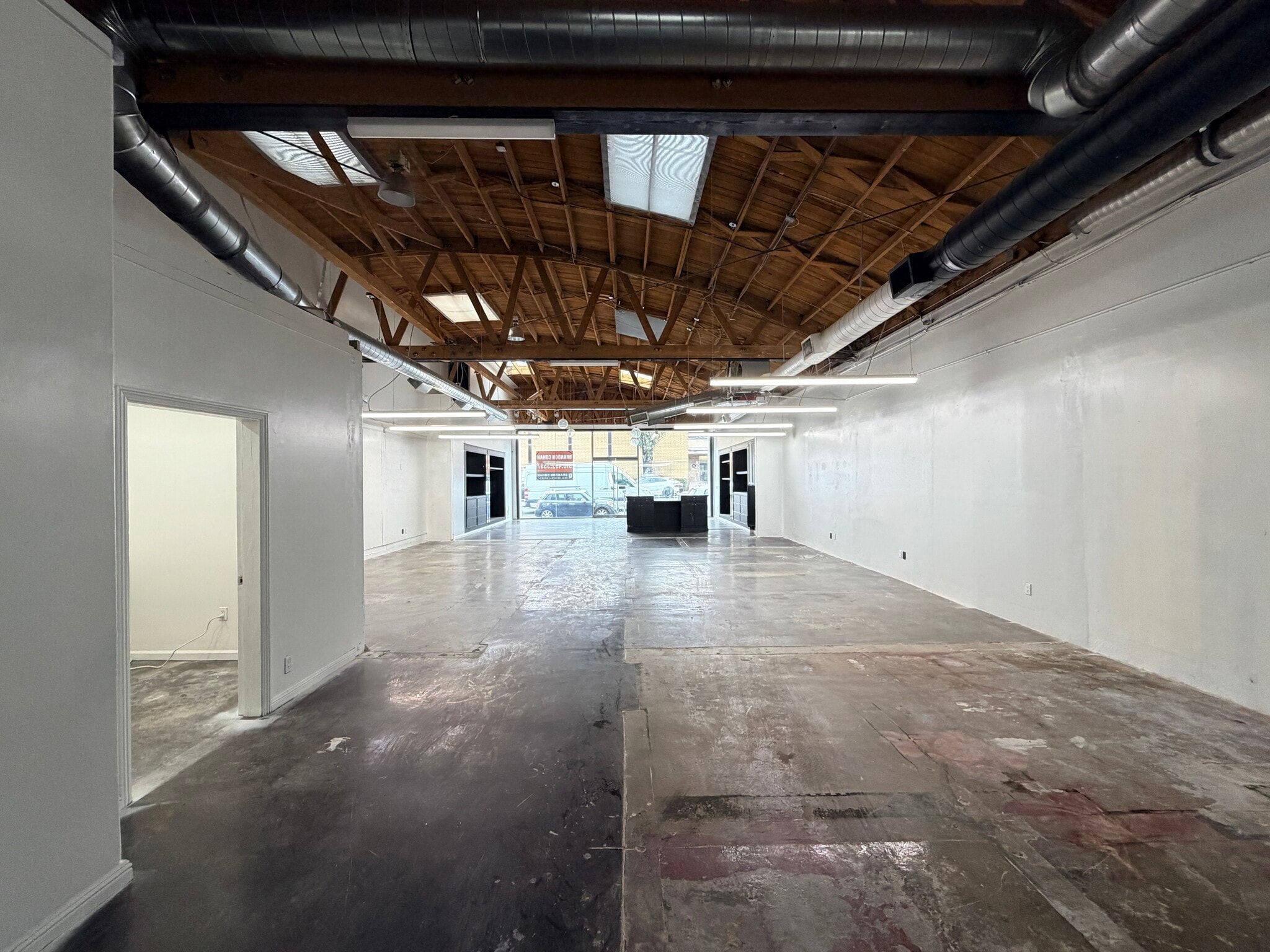 7922-7924 Melrose Ave, Los Angeles, CA à louer Photo intérieure- Image 1 de 18