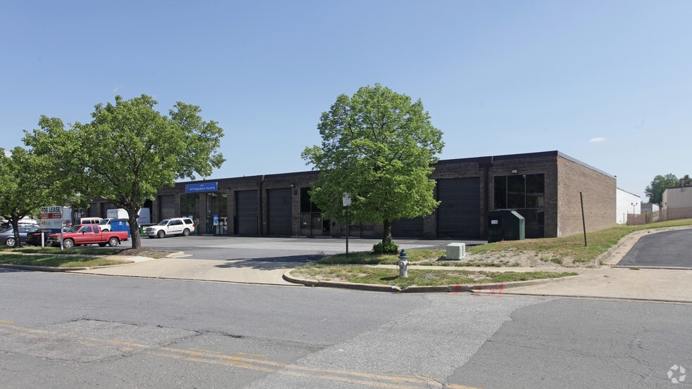 7701-7717 Penn Belt Dr, Forestville, MD for lease - Building Photo - Image 1 of 8
