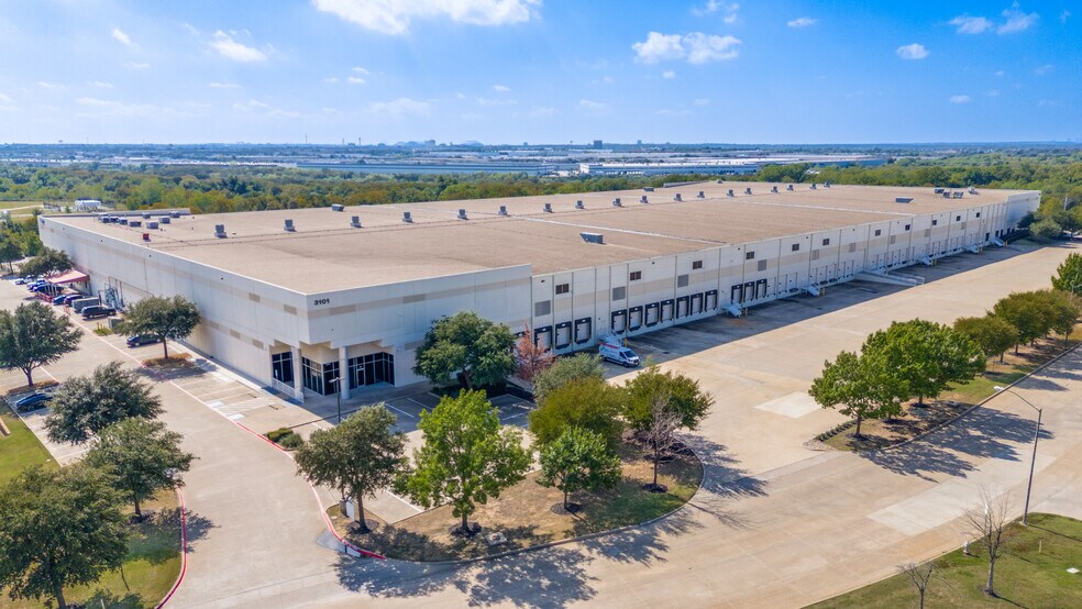 3101 High River Rd, Fort Worth, TX à louer - Photo du bâtiment - Image 2 de 6