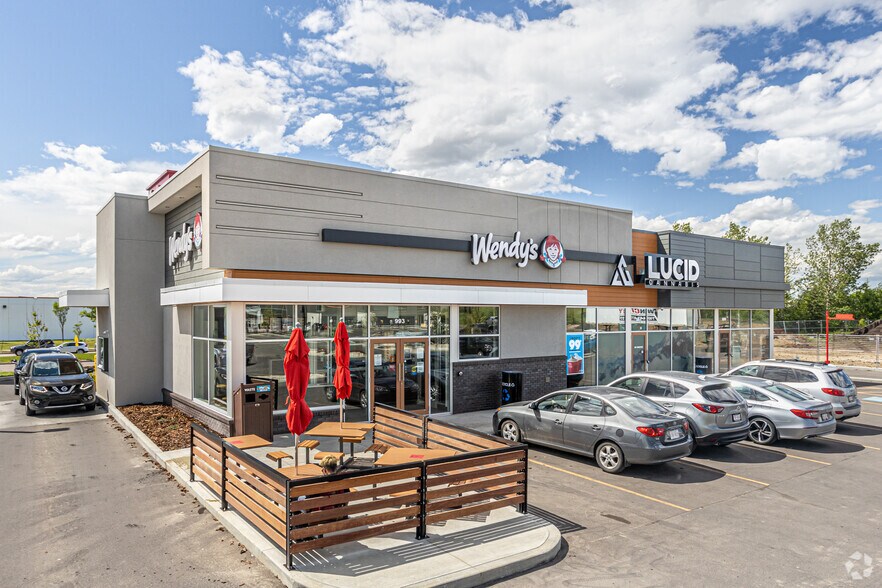 Grove On 17th St, Edmonton, AB for sale - Primary Photo - Image 1 of 1