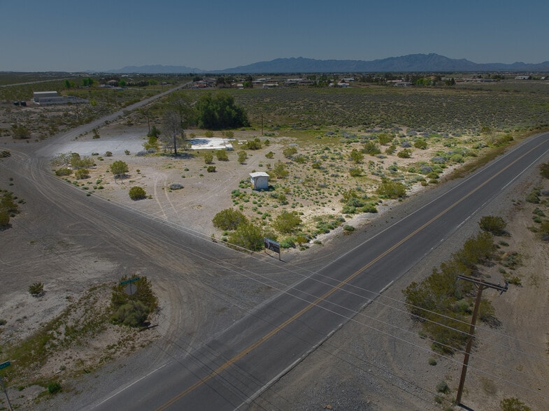 360 E Country Place Rd, Pahrump, NV for sale - Aerial - Image 2 of 11