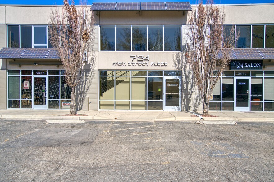 724 Main Street Plaza, Longmont, CO à vendre - Photo du bâtiment - Image 1 de 17