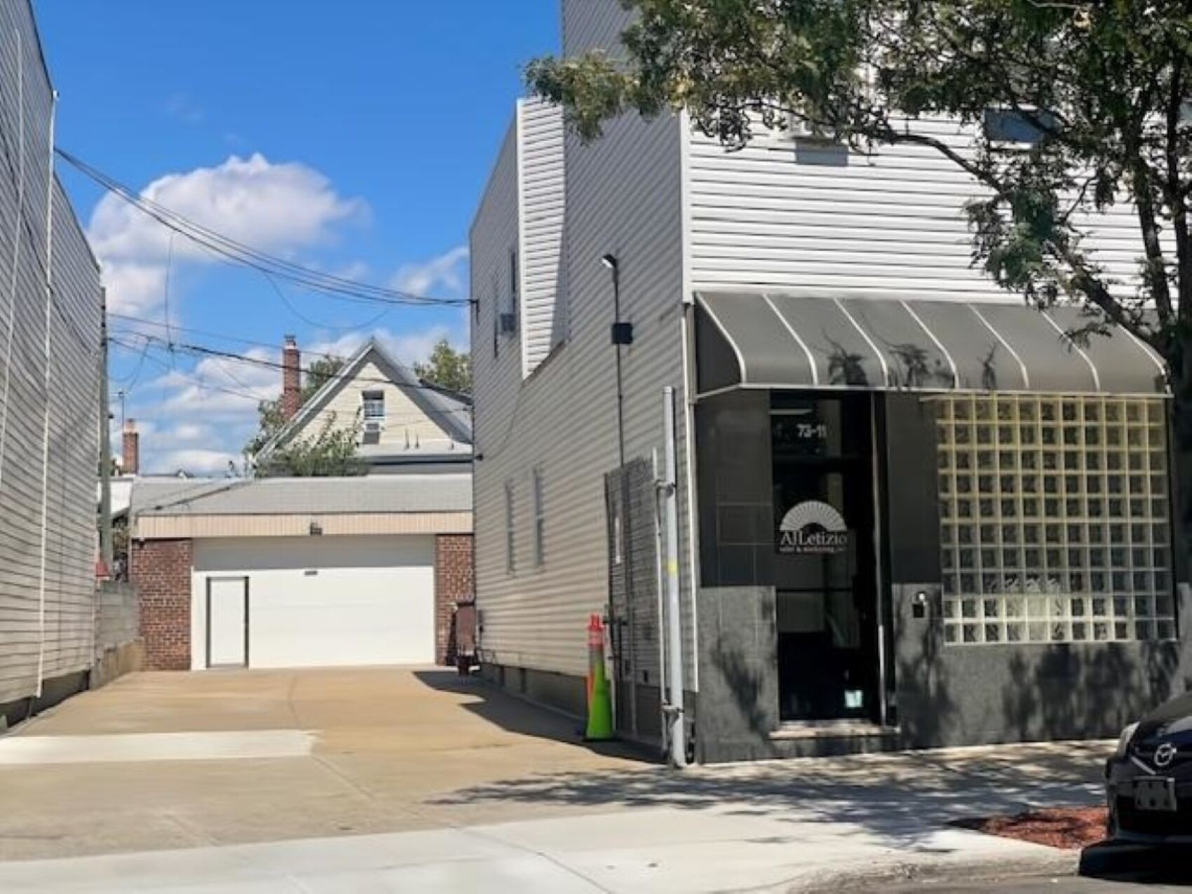 7311 Grand Ave, Maspeth, NY à vendre Photo du bâtiment- Image 1 de 1