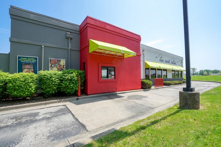 5232 Weston Rd, Evansville, IN à louer - Photo du bâtiment - Image 2 de 4
