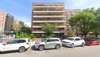13710 Franklin Ave, Flushing, NY for lease Interior Photo- Image 1 of 6