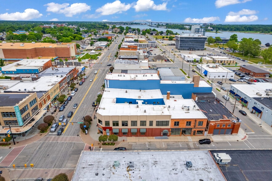 306-310 Huron Ave, Port Huron, MI for sale - Building Photo - Image 3 of 84