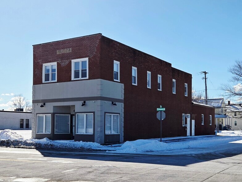 1302 Broadway, Lorain, OH à vendre - Photo du bâtiment - Image 3 de 37