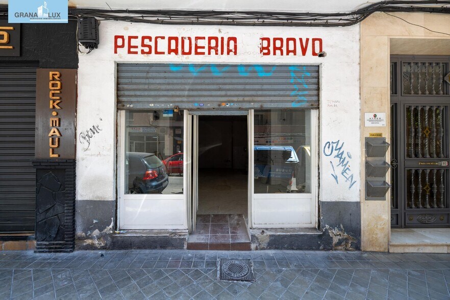 Calle Doctor Pareja Yébenes, 10, Granada, Granada for sale - Building Photo - Image 2 of 19