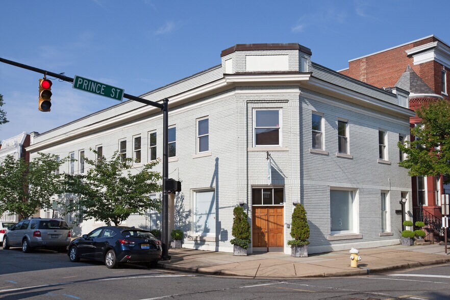 900-902 Prince St, Alexandria, VA à louer - Photo du bâtiment - Image 1 de 2
