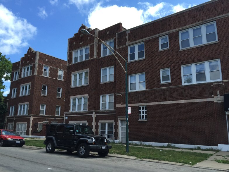 738-740 E 83rd St, Chicago, IL for sale - Building Photo - Image 2 of 22