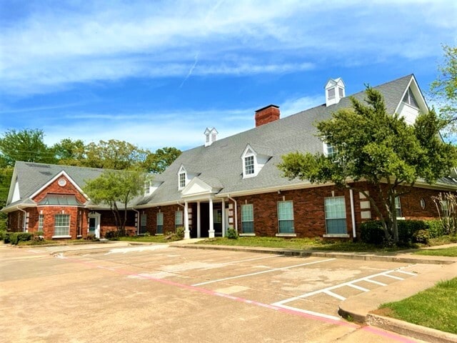 1115 Memorial Dr, Denison, TX à louer - Photo du bâtiment - Image 1 de 14