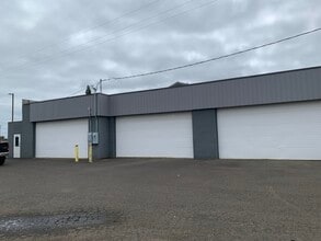 201 NE Polk Station Rd, Dallas, OR for lease Building Photo- Image 1 of 7