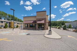 101 W Lind St, Mankato, MN à louer Photo du bâtiment- Image 2 de 58