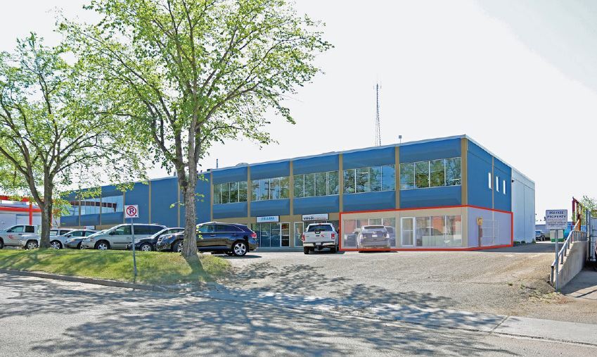 9337 37 Av NW, Edmonton, AB for sale Primary Photo- Image 1 of 1