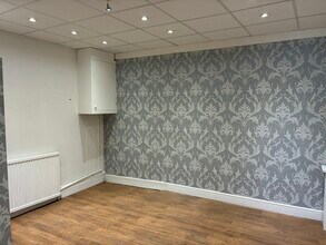 4 High St, Winslow for lease Interior Photo- Image 2 of 4
