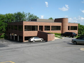 5350 W 94th Ter, Prairie Village, KS for lease Building Photo- Image 1 of 3