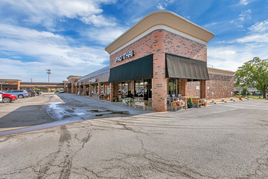12612-12674 Tesson Ferry Rd, Saint Louis, MO for lease - Building Photo - Image 3 of 7