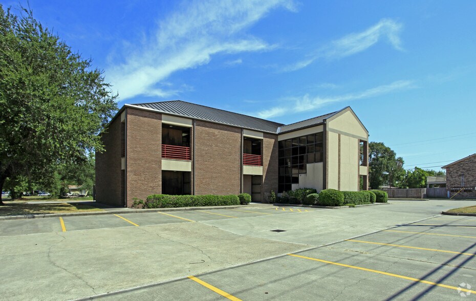 1228 N Logan St, Texas City, TX à louer - Photo du bâtiment - Image 2 de 3