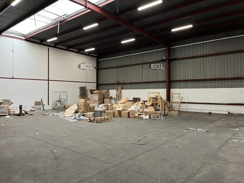 Flex in Villeneuve-la-Garenne for lease - Building Photo - Image 2 of 11