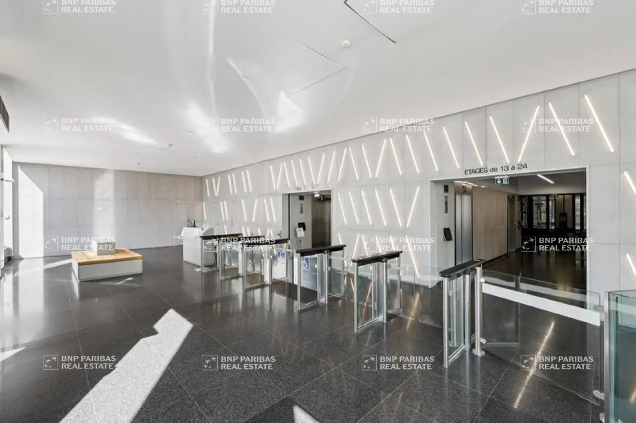 Bureau dans Marseille à louer Photo du bâtiment- Image 1 de 20