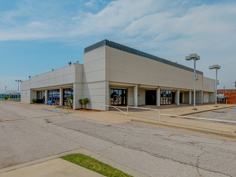 1030 W I 240 Service Rd, Oklahoma City, OK à vendre - Photo du bâtiment - Image 2 de 12