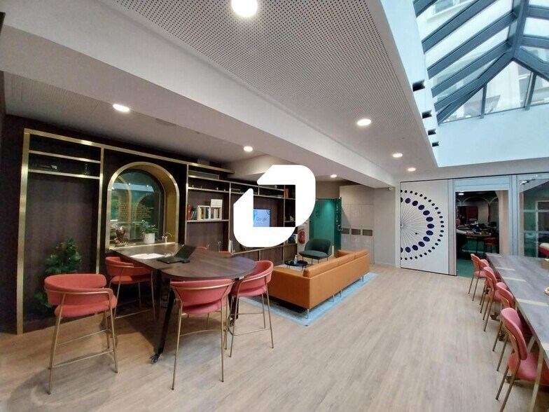 18 Rue De Calais, Paris à louer - Photo du bâtiment - Image 3 de 7
