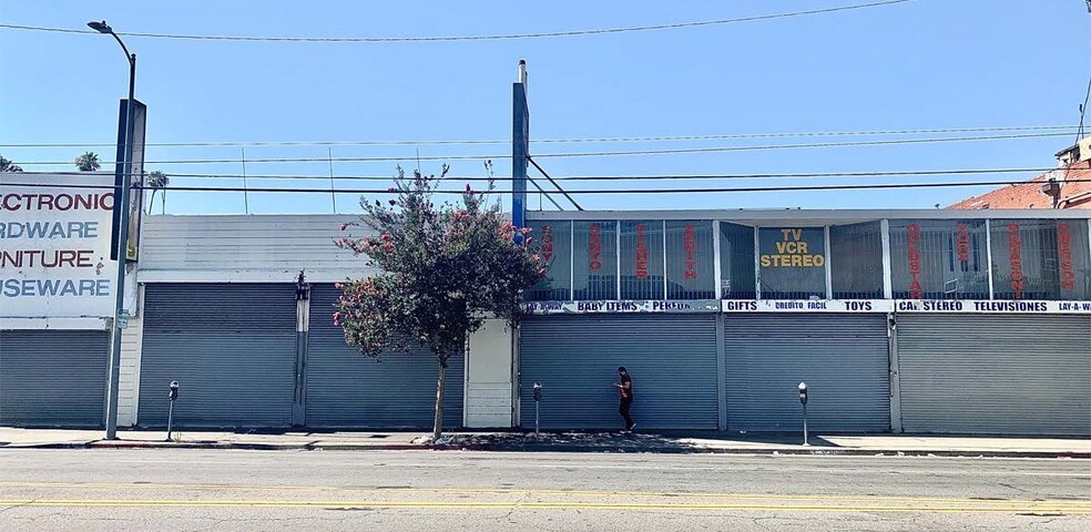 5612-5616 Santa Monica Blvd, Los Angeles, CA for lease - Building Photo - Image 2 of 21