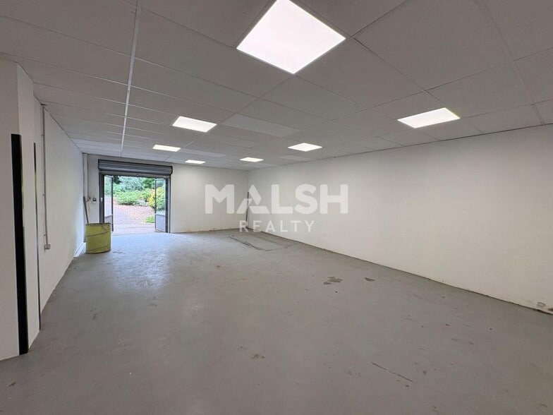 Flex in MARCILLY-D'AZERGUES for lease - Interior Photo - Image 2 of 10