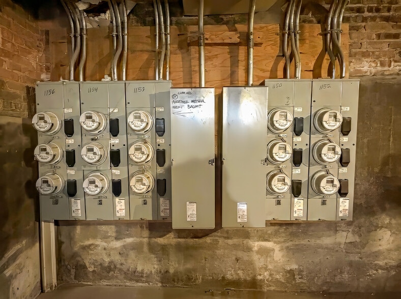 5936 W Roosevelt Rd, Chicago, IL for sale - Building Photo - Image 3 of 5