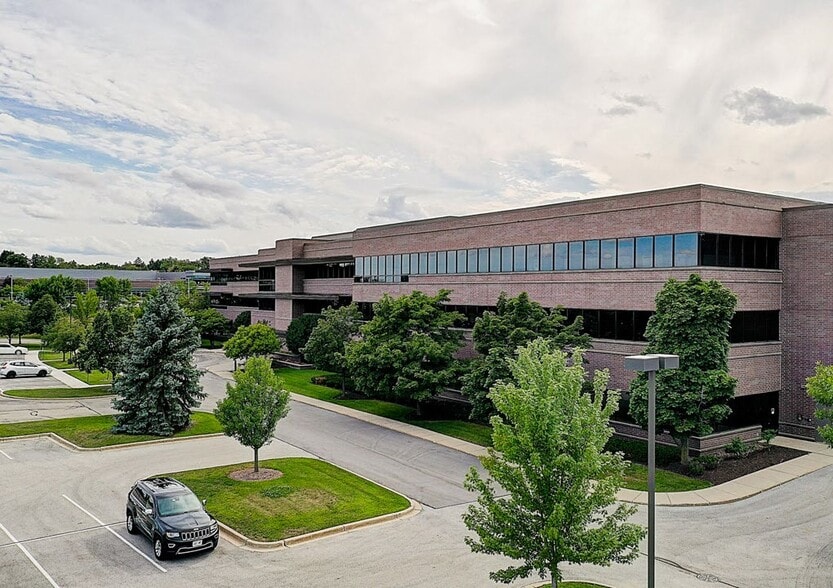 W126N7338 Flint Rd, Menomonee Falls, WI for lease - Building Photo - Image 3 of 7