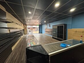 15928 Ventura Blvd, Encino, CA for lease Building Photo- Image 2 of 4