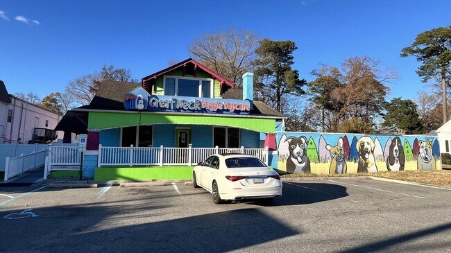 More details for 2220 Laskin Rd, Virginia Beach, VA - Retail for Sale